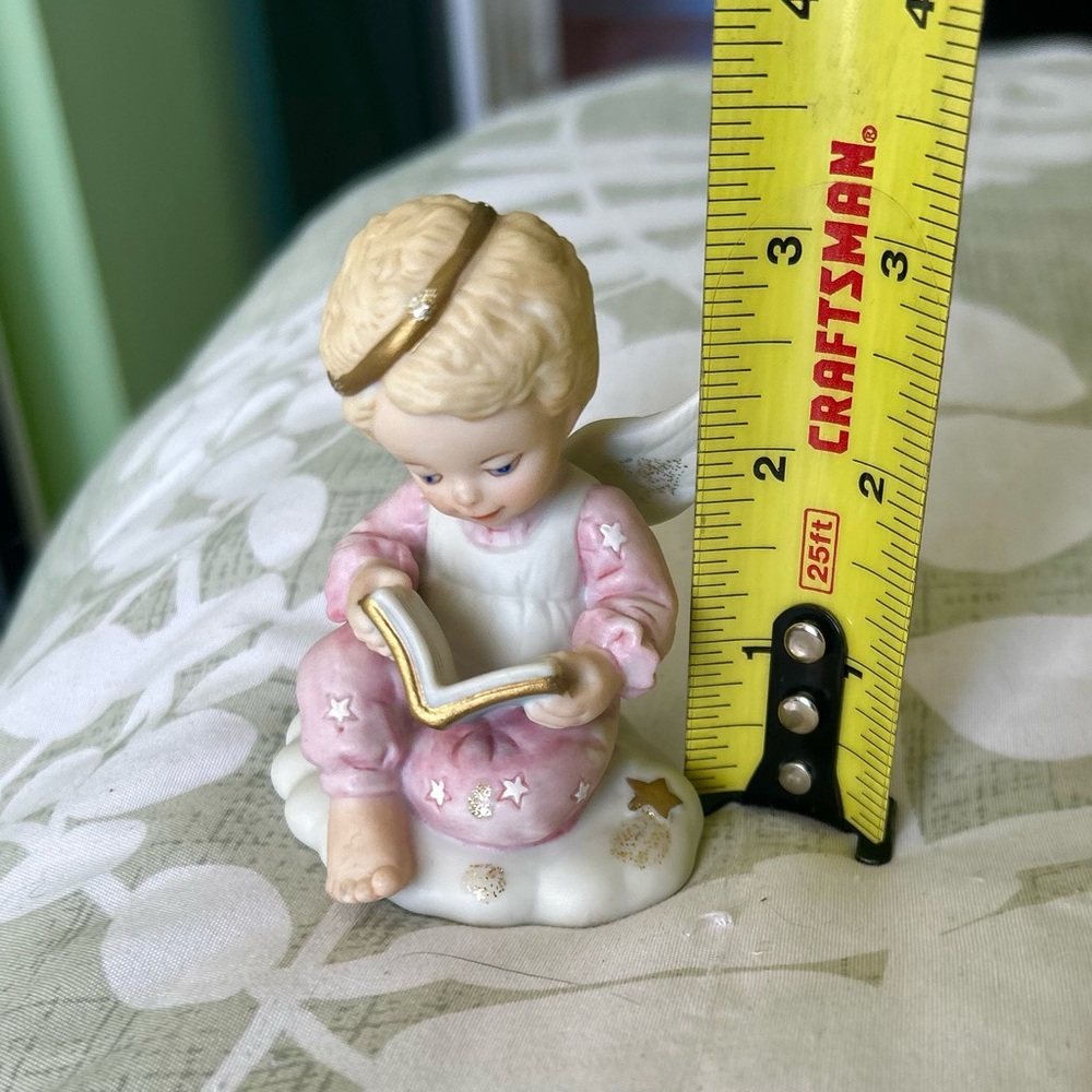 VTG Reading Child Angel Dainty Mini Sculpted Figurine Faith Based Decor - Picture 9 of 10